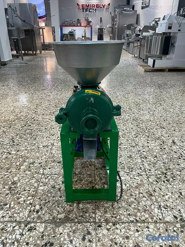 equipos profesionales - Moledora tritura molino de granos secos de 100kg c 10