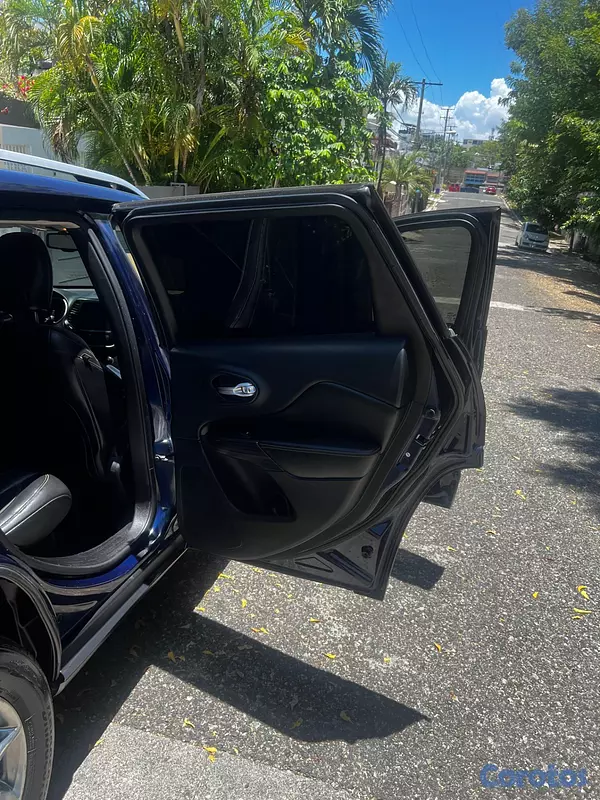 jeepetas y camionetas - Jeep Cherokee Limited 4x4 2016 9