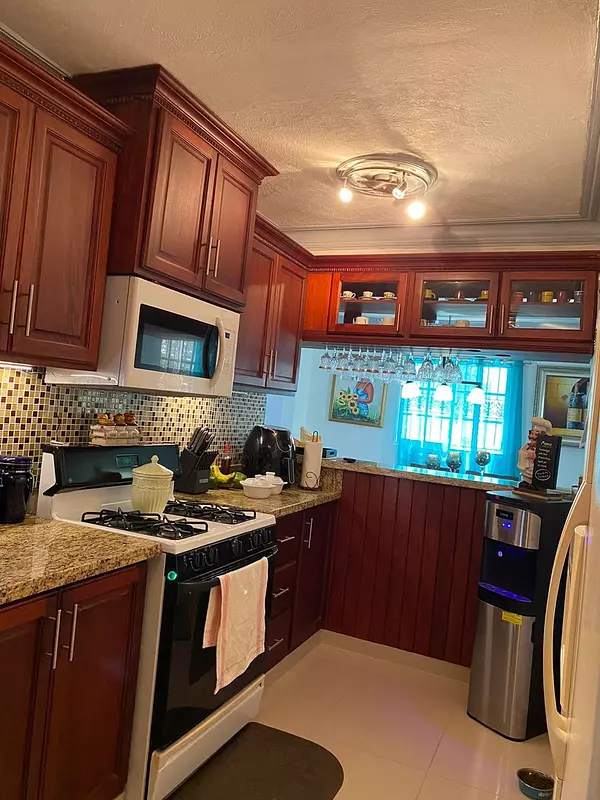 casas - Se Vende Casa de 2 Niveles en Los Girasoles  2
