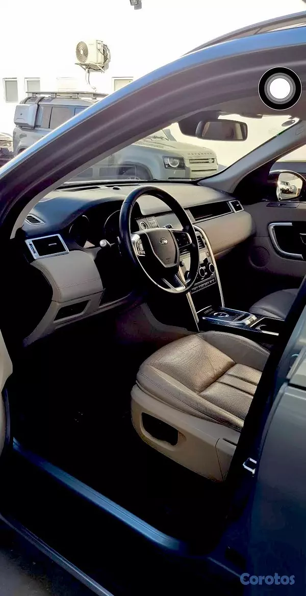 jeepetas y camionetas - Land rover discovery sport  nunca chocada mantenimiento en autobrica
 2