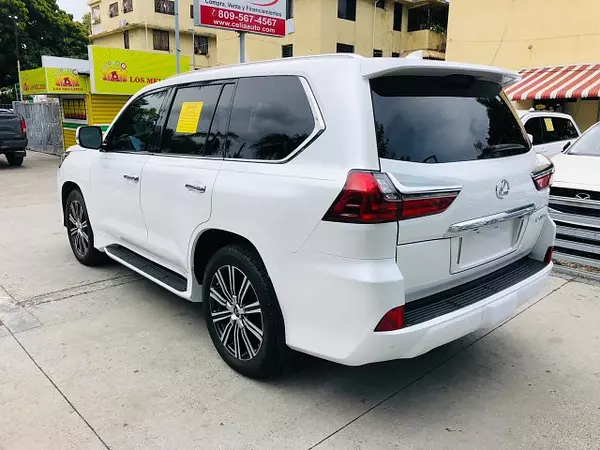 jeepetas y camionetas - LEXUS LX570  2019 2