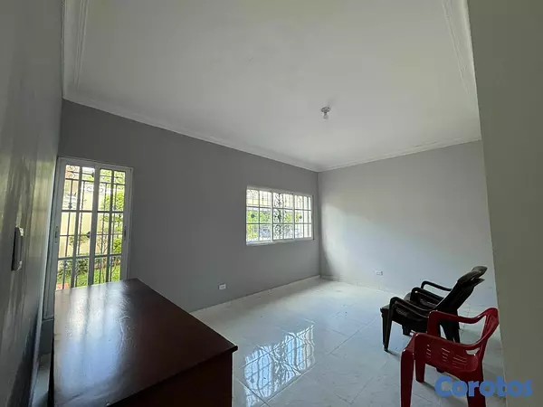 casas - Casa en Arroyo Hondo Viejo en proyecto Cerrado con 4