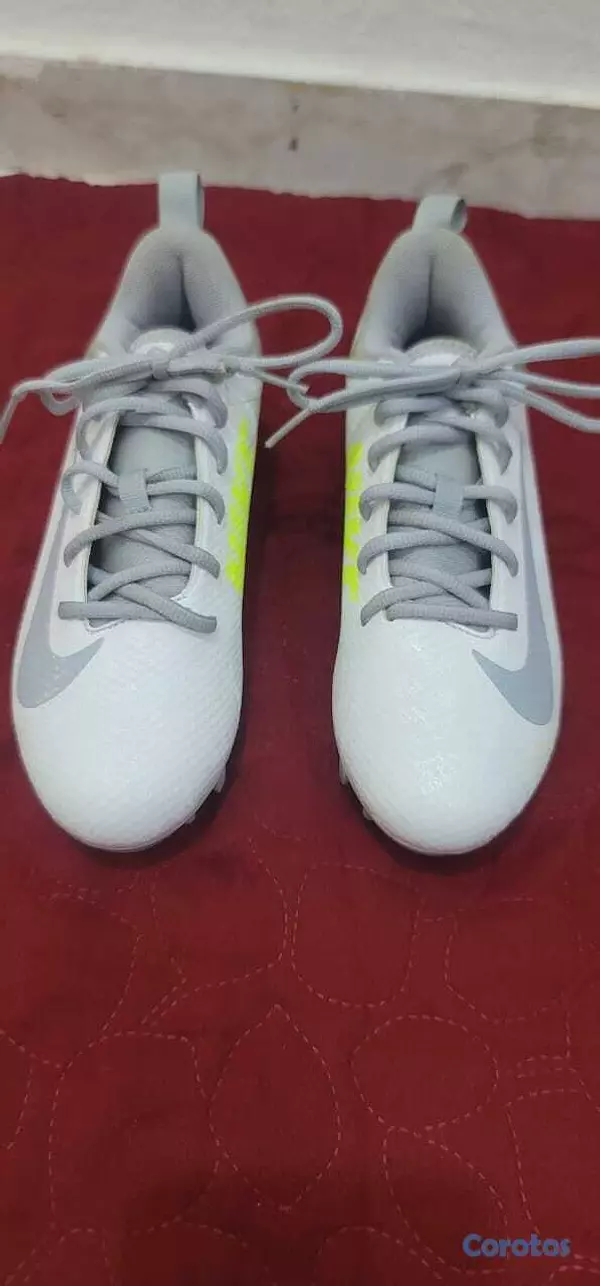 Artículos Deportivos - ZAPATOS DE FUTBOL 1