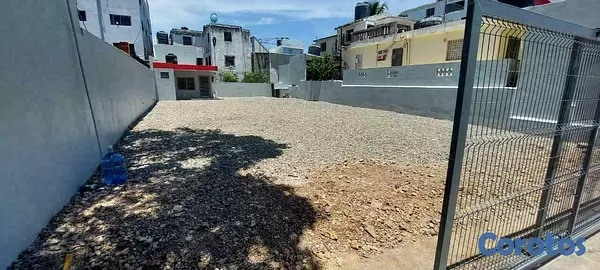 oficinas y locales comerciales - Alquilo Amplio local para dealer 355 mts excelente ubicación 4