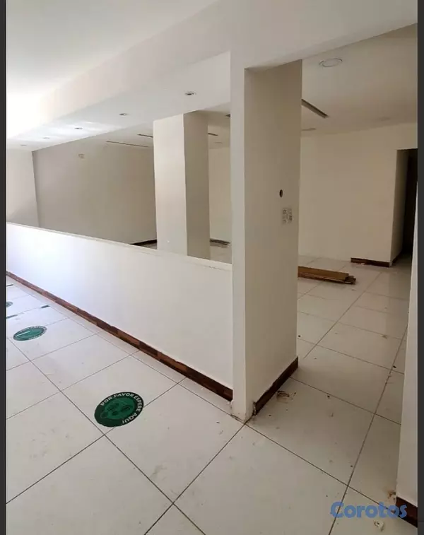 oficinas y locales comerciales - se Alqui local  4
