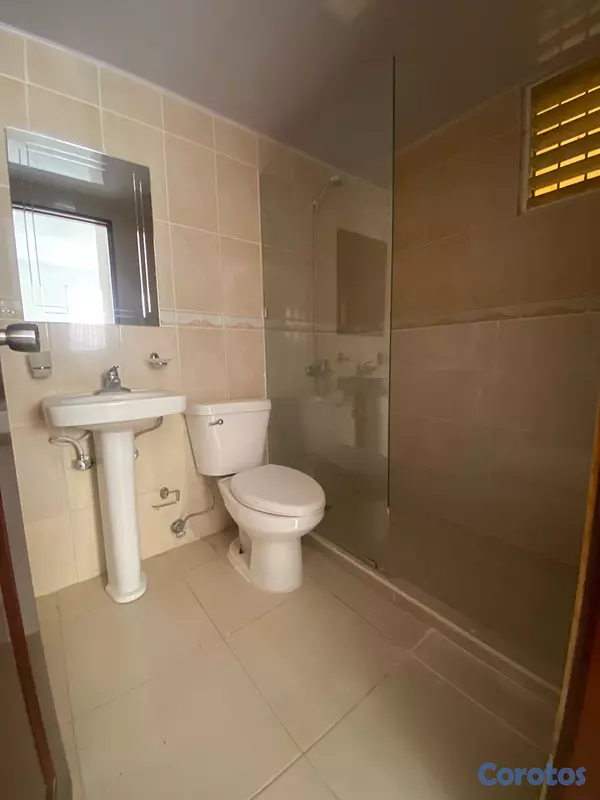 apartamentos - Primer nivel de renta en Los Rieles, Santiago  10