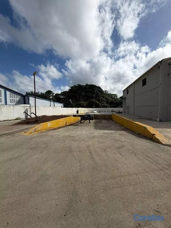 oficinas y locales comerciales - Nave en Alquiler, ubicada en San Isidro, Santo Domingo Este, ideal para almacén. 3