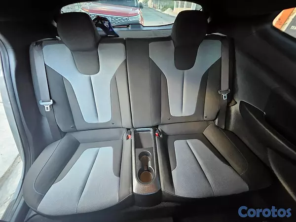 carros - Hyundai Veloster 2019, versión base, motor 2.0 nat 7