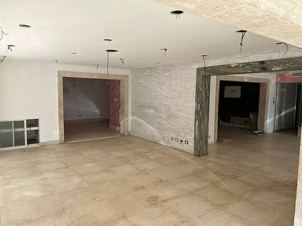 oficinas y locales comerciales - Local comercial 355 mts en Naco  8