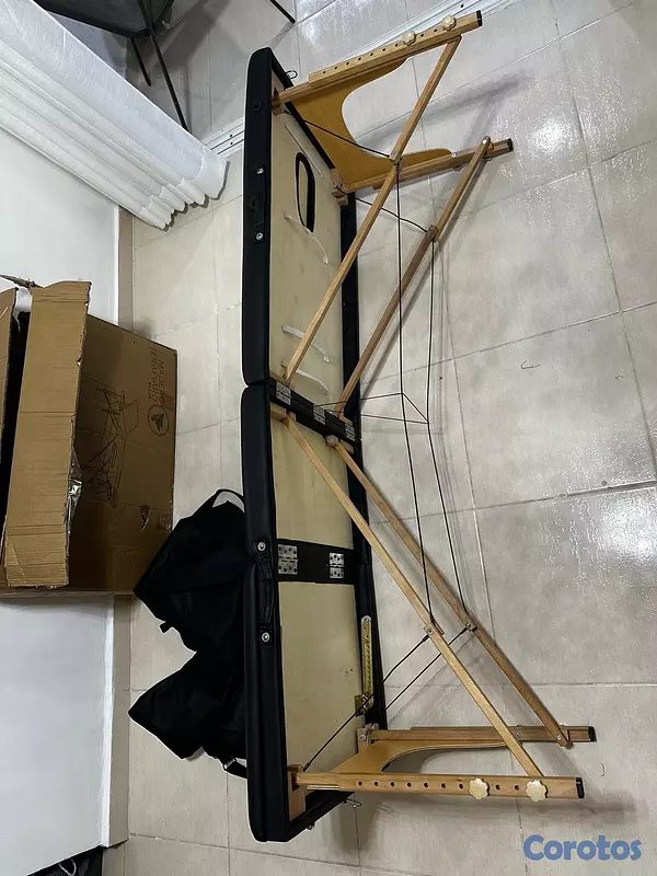 Salud y Equipamiento Médico - Vendo camilla para masajes portátil con su estuche y todos sus accesorios. 5