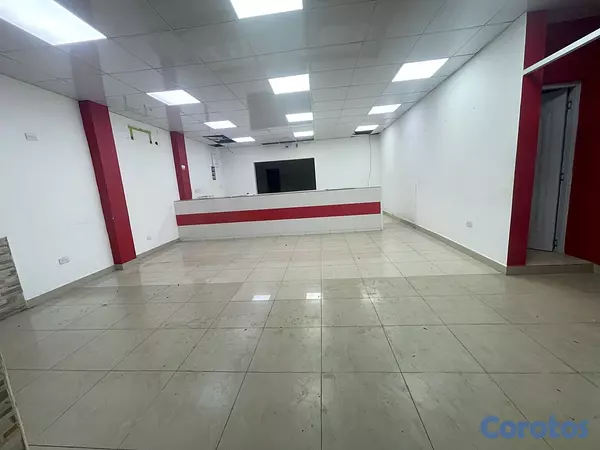 oficinas y locales comerciales - Local en primer nivel  8
