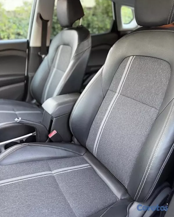 jeepetas y camionetas - CHEVROLET TRACKER LT 2023 con 10.100 Kilometraje  9