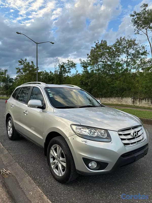 jeepetas y camionetas - Hyundai Santa Fe 2011 (solo 68 mil km) 3