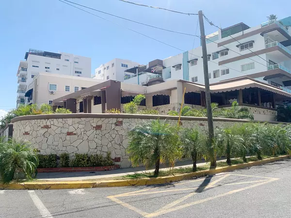 oficinas y locales comerciales - Propiedad comercial amplia en el millon  3
