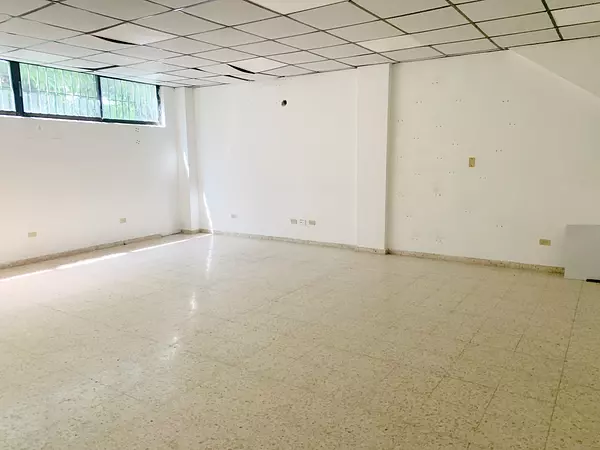 oficinas y locales comerciales - Local en Naco  2
