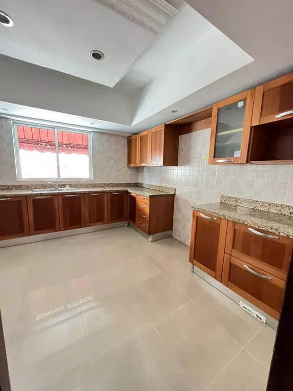 apartamentos - Se vende espacioso apartamento en Evaristo Morales 1