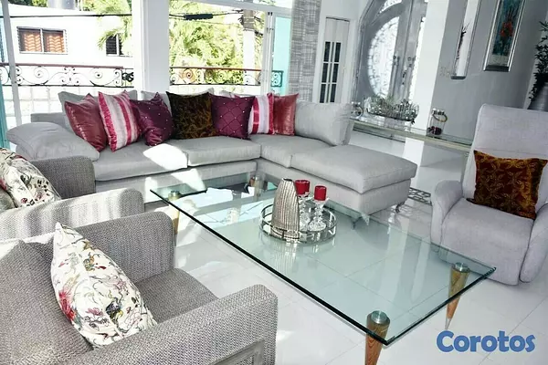 casas - Imponente casa en Residencial Santo Domingo 6