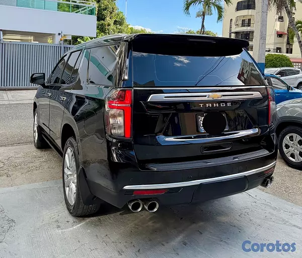 jeepetas y camionetas - Chevrolet Tahoe Highcountry 2021 4