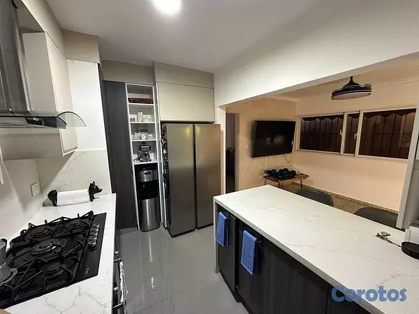 casas - Casa de 3 habitaciones 2 baños en venta en Ciudad  5