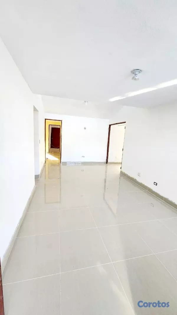 casas - Espaciosa Casa en Alquiler, en Miramar  Santo Domi 9