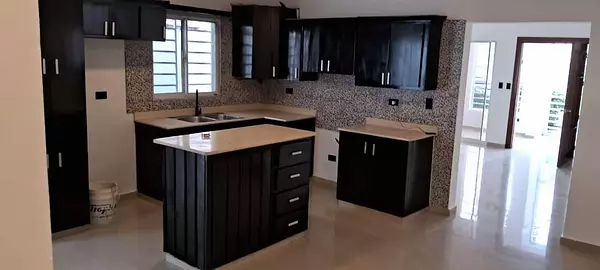 casas - CASA EN  LA ROMANA DETRAS DE LA UNIVERCIDAD O&M 6