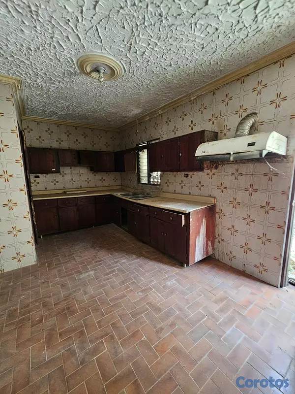 casas - Vendo casa de reestructurar de oportunidad en San  16