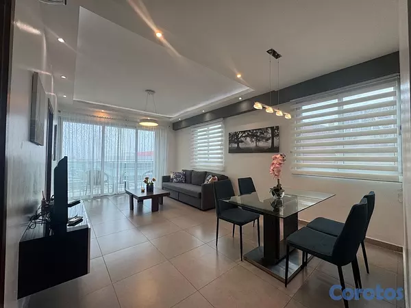 apartamentos - vendo amueblado Serrallés piso 7 una habitación 1.5 baños dos parqueos balcón  4