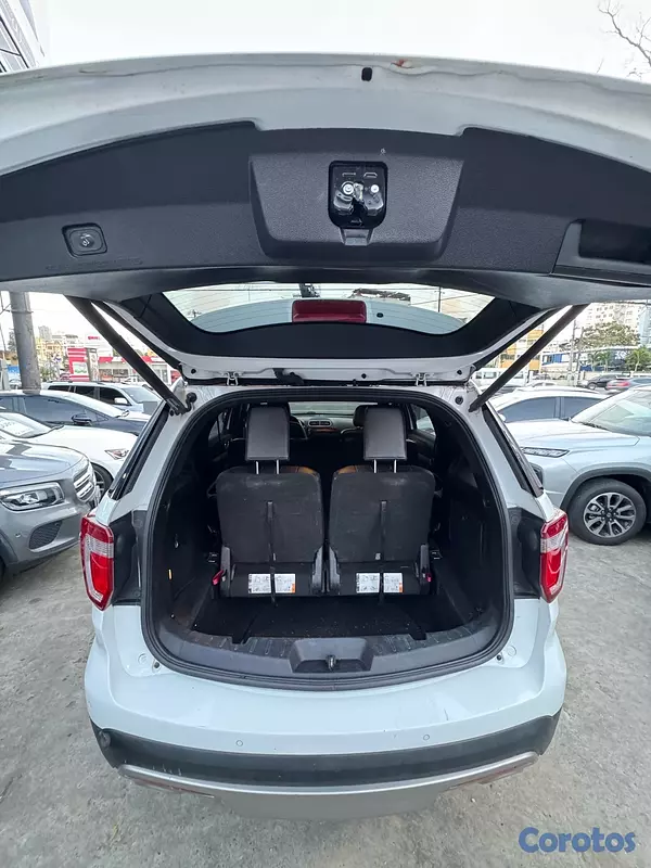 jeepetas y camionetas - Ford Explorer XLT 2016
 12