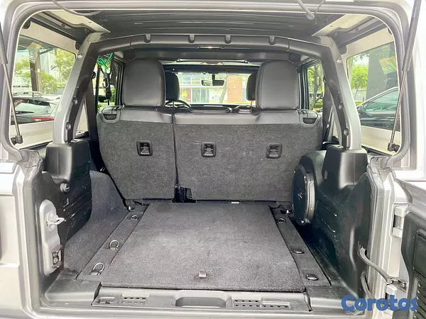 jeepetas y camionetas -  Jeep Wrangler Unlimited Sahara 4WD 2020 5