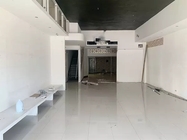 oficinas y locales comerciales - Local céntrico espacio abierto 3