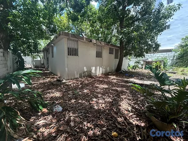 solares y terrenos - vendo casa solar Miramar avenida independencia  8