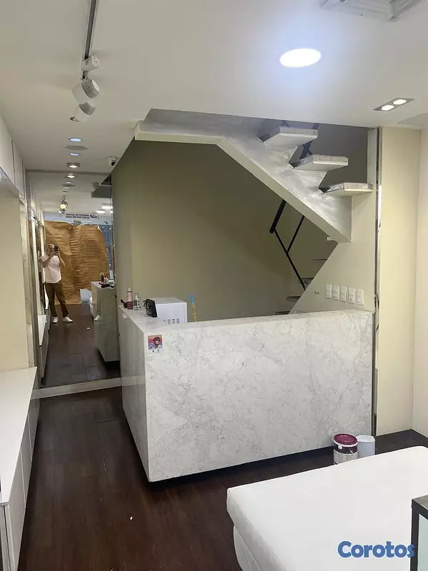 oficinas y locales comerciales - Local en Bella Vista Mall primer Nivel  5