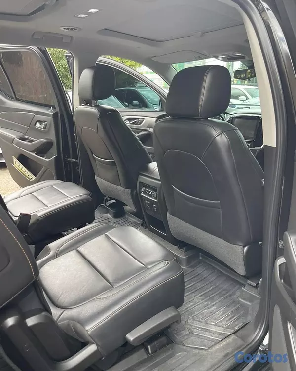 jeepetas y camionetas - CHEVROLET TRAVERSE LT 2019 10