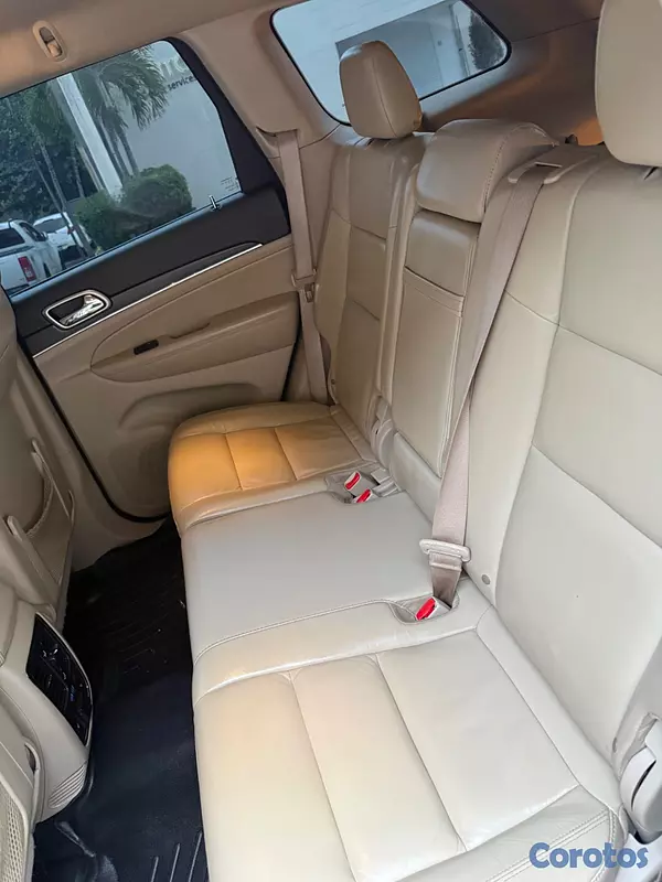 jeepetas y camionetas - Vendo jeep Grand cherokee 2017 6
