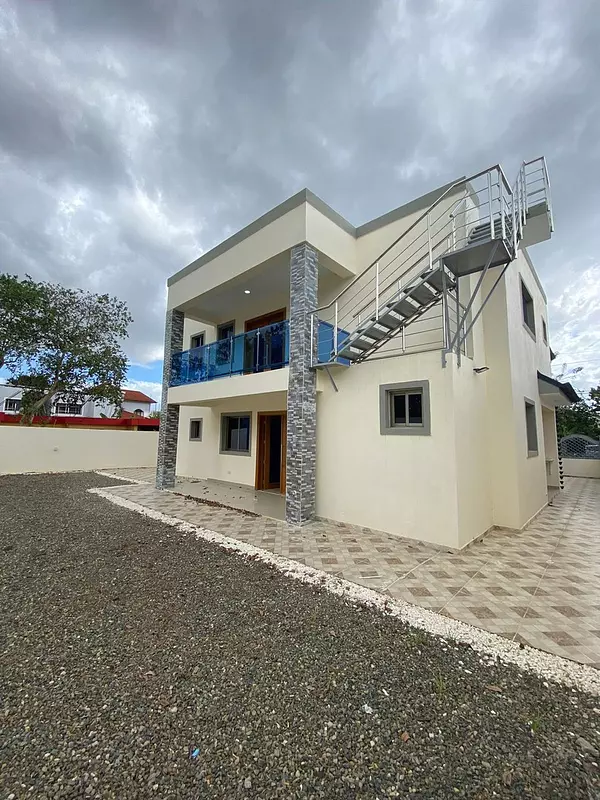 casas - Preciosa Casa en Proyecto Cerrado, Urb. Yoryi Morel 1