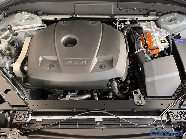 jeepetas y camionetas - Volvo XC60 T8 Ultimate Recharge 2026 9
