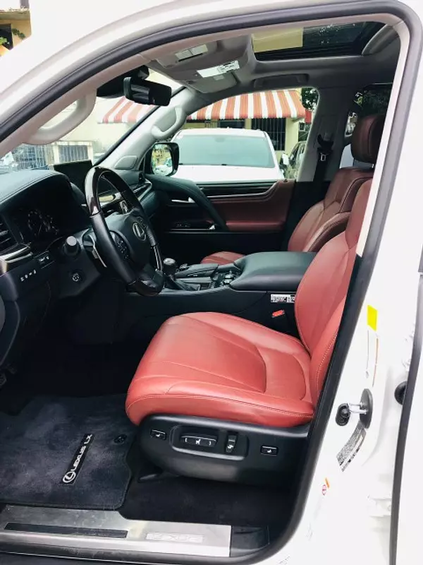 jeepetas y camionetas - LEXUS LX570  2019 5