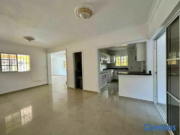 casas - Vendo casa Mirador del este, Santo Domingo este  4