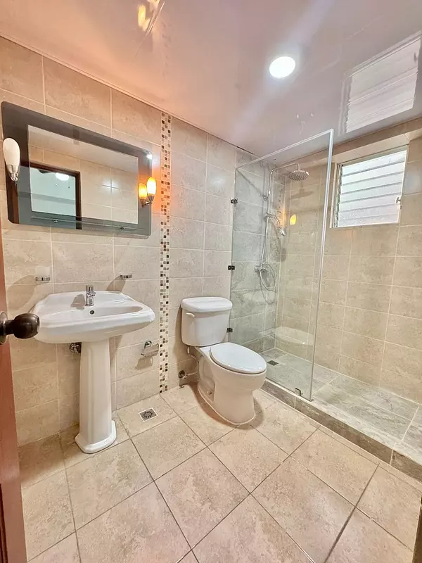 penthouses - Penthouse en Venta
BELLA VISTA SUR
USD 390,000.00
Mantenimiento: RD$8,000.00

 3