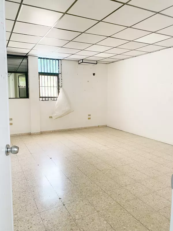 oficinas y locales comerciales - Local en Naco  4