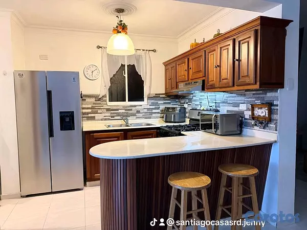 apartamentos - Se vende segundo nivel en el Paraiso, Santiago 9