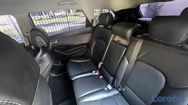 jeepetas y camionetas - Hyundai Grand Santa Fe 2017 6