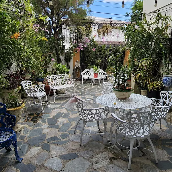 casas - SE VENDE HERMOSA CASA EN ALTOS DE ARROYO HONDO III, DOS NIVELES
395 m2  7