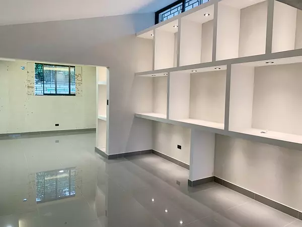 oficinas y locales comerciales - local en primer nivel prados  2