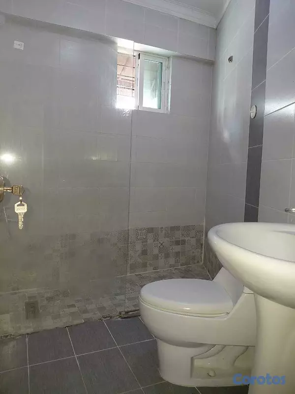 apartamentos - Alquilo Amplio Apartamento en Colina De Los Rios.  9