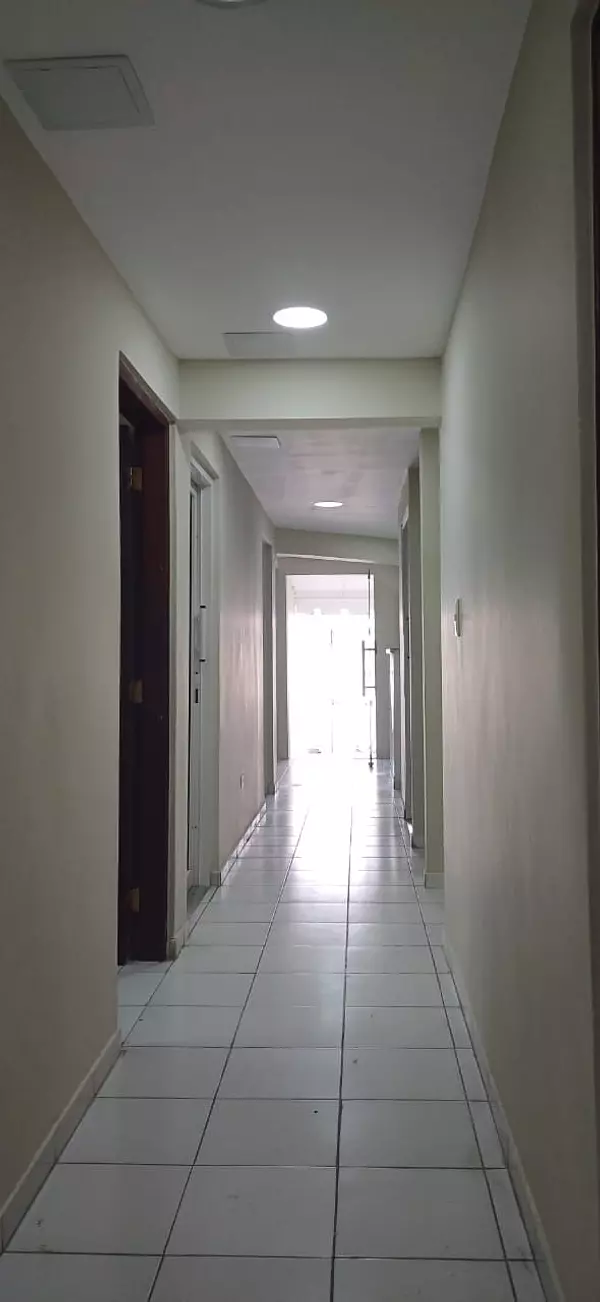 casas - Alquilo casa tipo oficina! En  los Restauradores 10