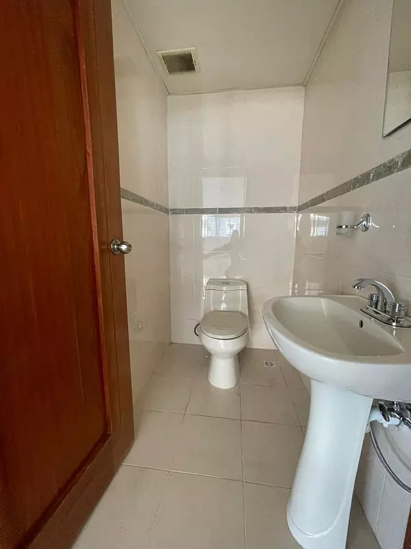 apartamentos - Se vende apartamento en Naco 6