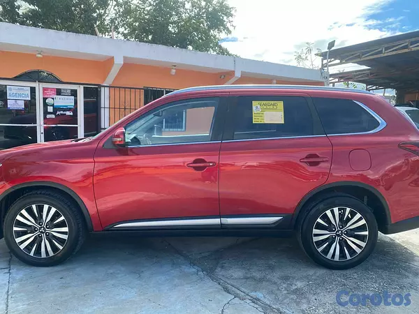 jeepetas y camionetas - MITSUBISHI OUTLANDER 2020 2