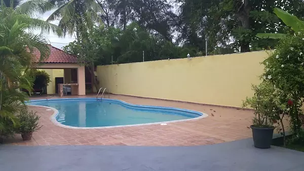 casas vacacionales y villas - Juan Dolio-Casa en proyecto cerrado 2