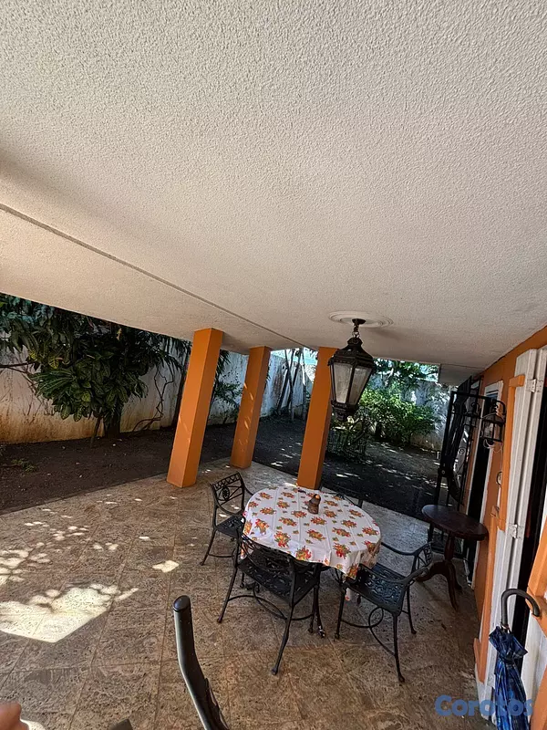casas - Amplia y exclusiva propiedad en zona estratégica d 14